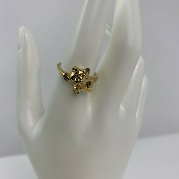 Vintage Gold Tone Cat Figural Sitting 3D Ring - Picture 2 of 6